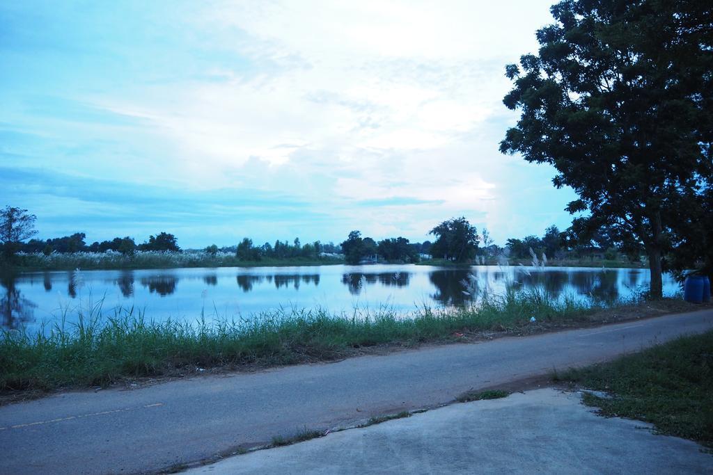 Rimmueng Resort Phanom Sarakham Eksteriør bilde