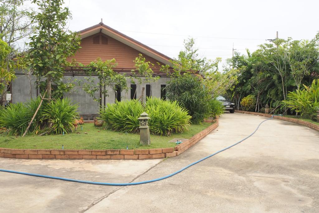 Rimmueng Resort Phanom Sarakham Eksteriør bilde